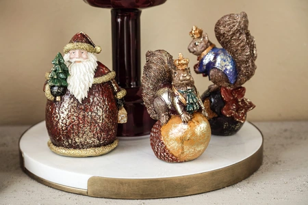 PTMD Beeld Noelle Kerstman met Kerstboom 14cm